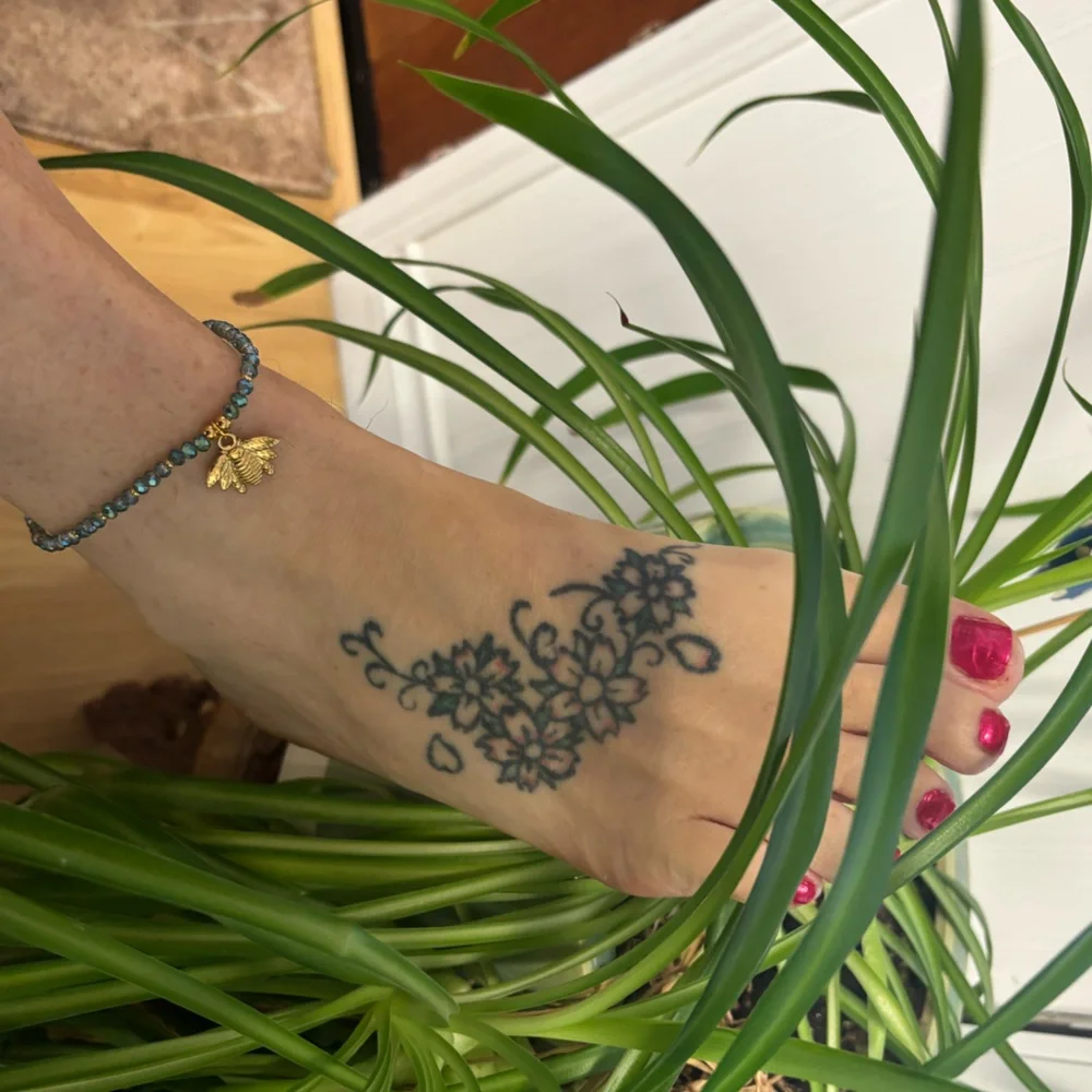 *ANKLET* S.Steel Gold Bee & AB Peridot Shimmer Crystal Stretchy Anklet - Picture 6 of 7